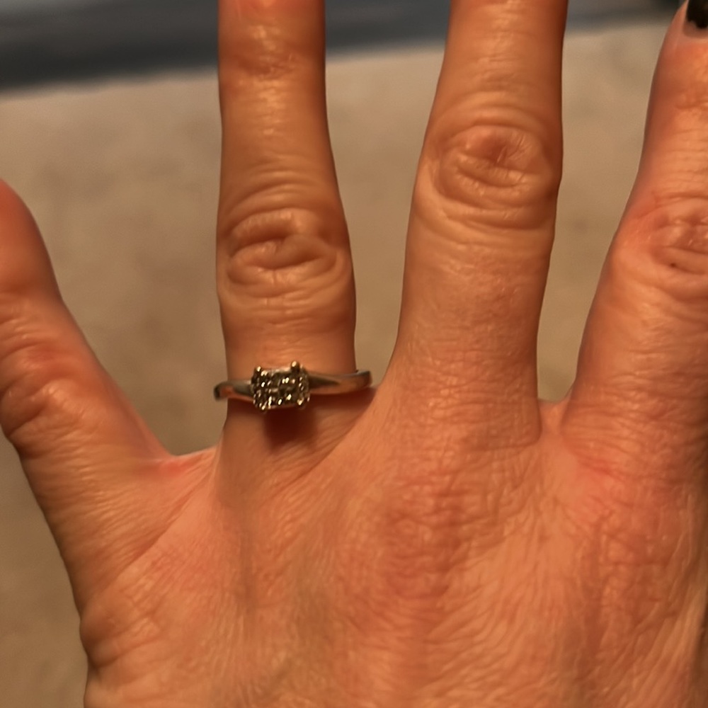 Zales ring - Picture 4 of 6